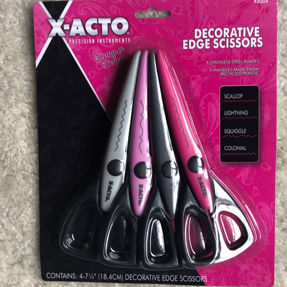 Decorative edge scissors